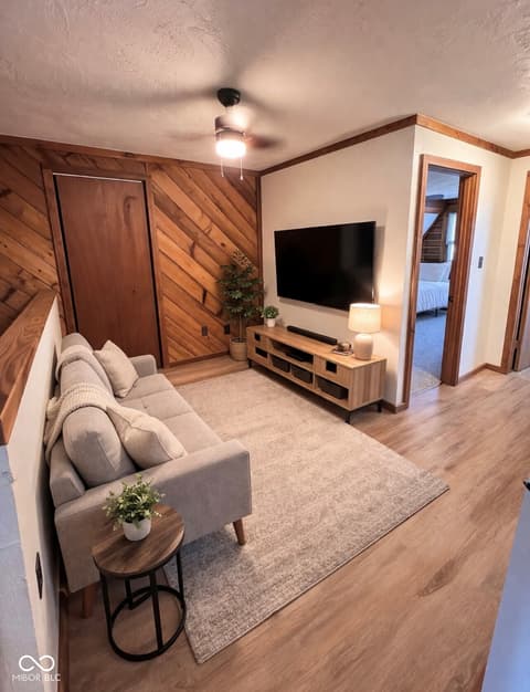 Loft — 4298 W 300 N, Anderson, IN