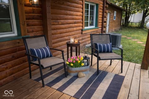 Outdoor living area at 4298 W 300 N, Anderson, IN