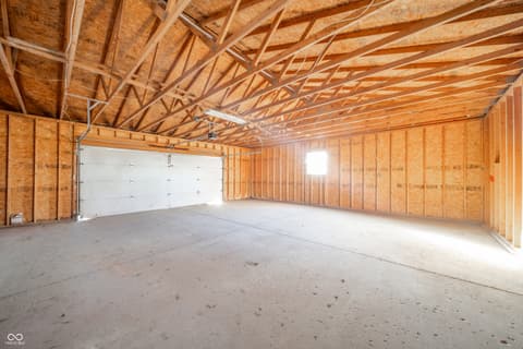 Garage at 4298 W 300 N, Anderson, IN
