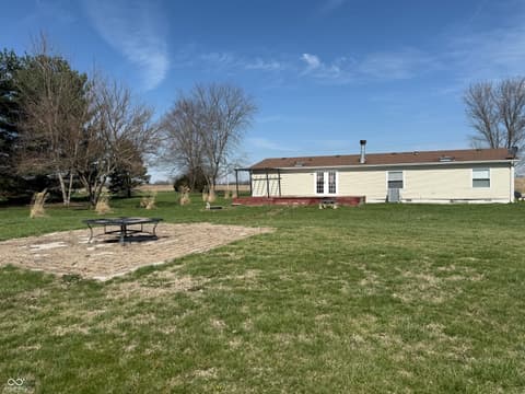 Photo of 16115 E 300 S, Elizabethtown, IN