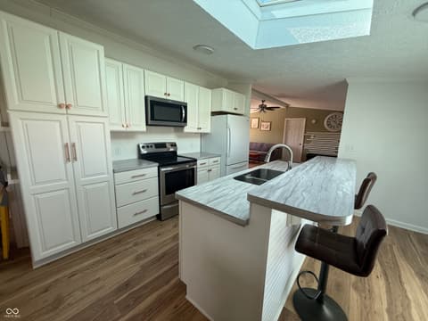 Photo of 16115 E 300 S, Elizabethtown, IN