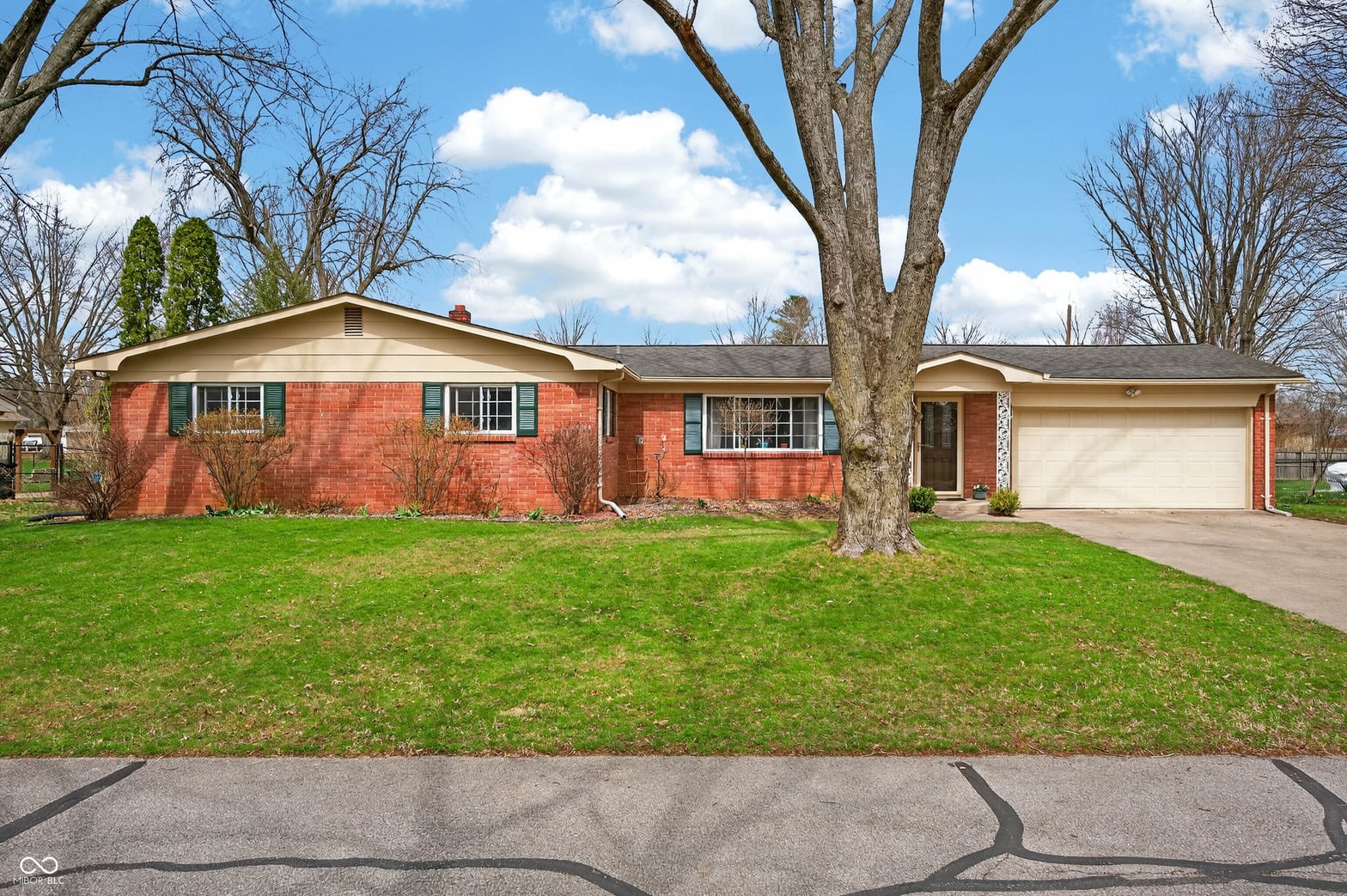 Photo of 1010 Driftwood Avenue, Columbus, IN