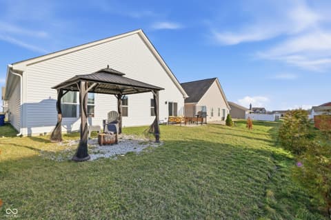Photo of 4726 Amber Wood Lane, Indianapolis, IN