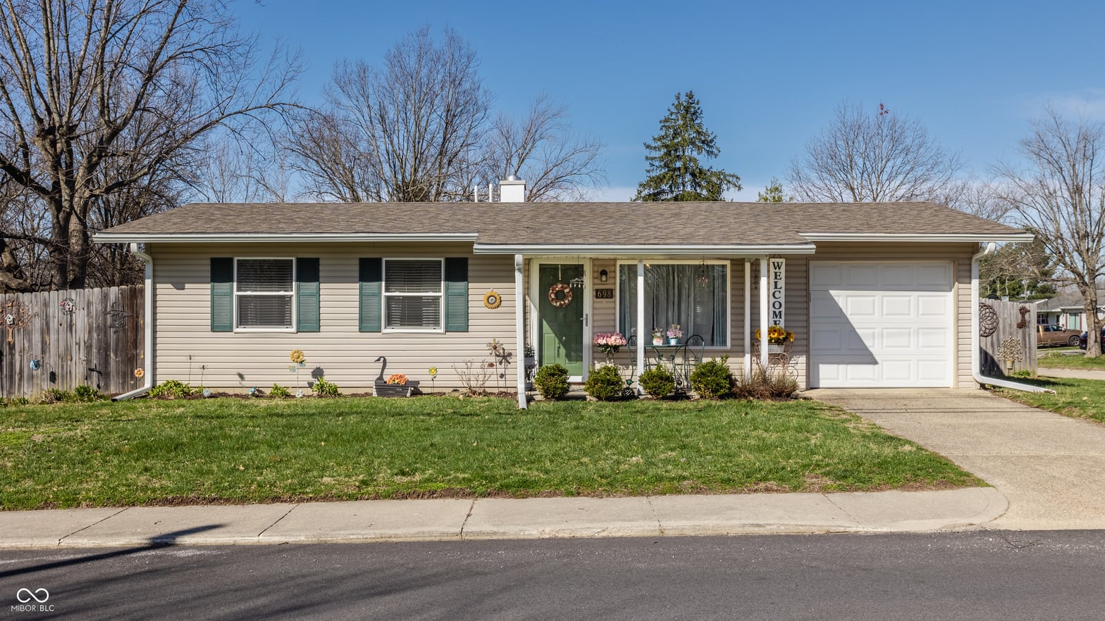 Photo of 698 Indianapolis Road, Mooresville, IN