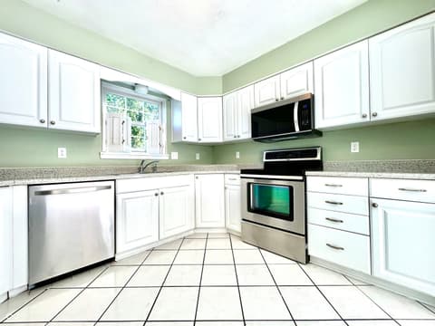 Kitchen at 12423 Ensley Place, Fishers, IN