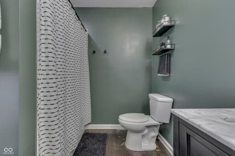 Photo of 818 Parkway Avenue, Indianapolis, IN