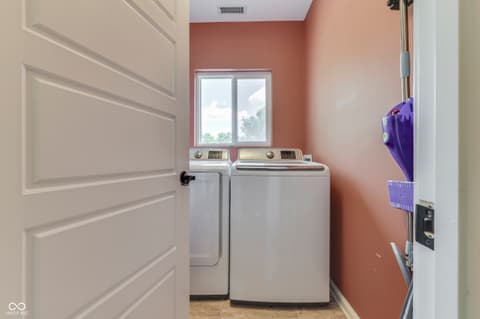 Photo of 818 Parkway Avenue, Indianapolis, IN