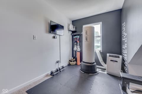 Photo of 818 Parkway Avenue, Indianapolis, IN