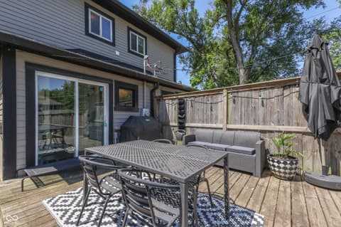 Photo of 818 Parkway Avenue, Indianapolis, IN