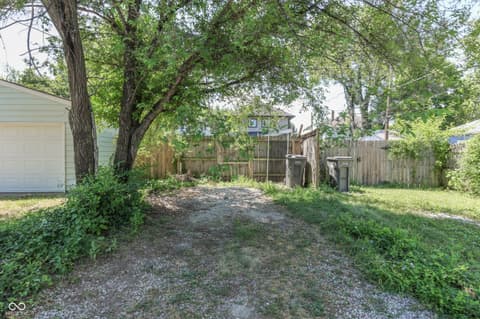 Photo of 818 Parkway Avenue, Indianapolis, IN