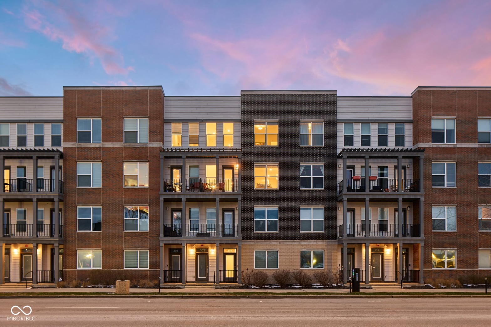 Front exterior at 727 N Illinois Street, Indianapolis, IN