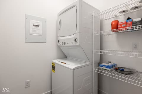 Laundry room at 727 N Illinois Street, Indianapolis, IN