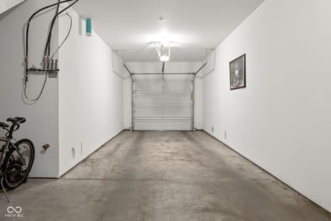 Garage at 727 N Illinois Street, Indianapolis, IN