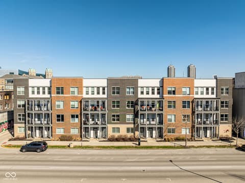 Front exterior at 727 N Illinois Street, Indianapolis, IN
