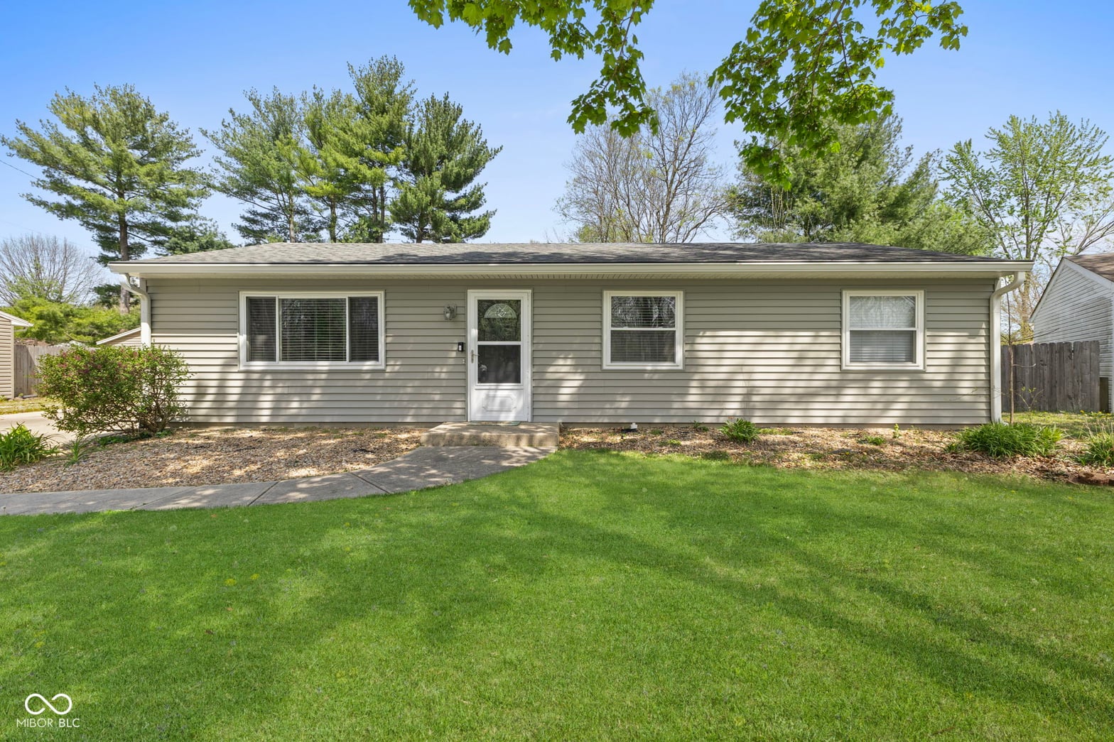 Front exterior at 1070 Ross Court, Franklin, IN