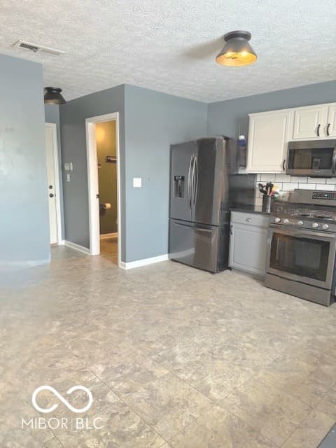 Photo of 1606 Huntzinger Boulevard, Pendleton, IN