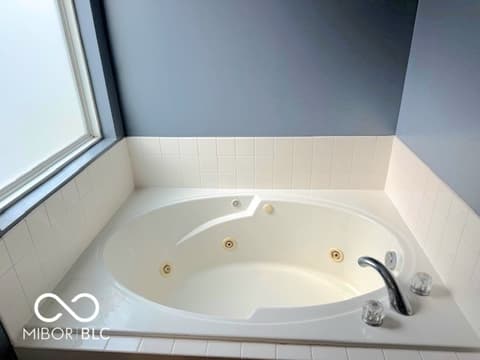 Photo of 1606 Huntzinger Boulevard, Pendleton, IN