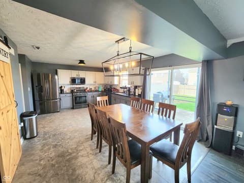 Photo of 1606 Huntzinger Boulevard, Pendleton, IN