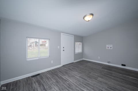 Laundry room at 1021 S Worth Avenue, Indianapolis, IN