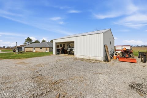 Out Buildings — 6501 W County Road 1300 N, Russellville, IN