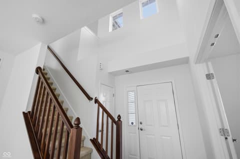 Foyer at 1937 Abbey Lane, Columbus, IN