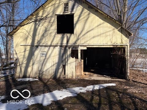 Barn — 9771 N County Road 200 E, Pittsboro, IN