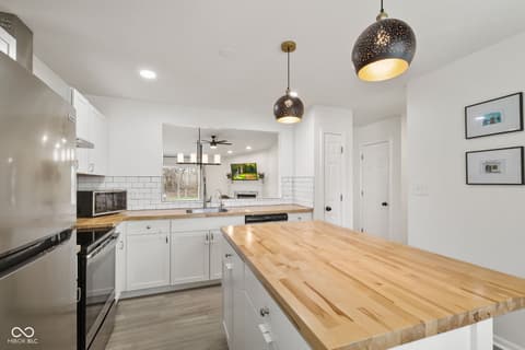 Photo of 19345 Amber Way, Noblesville, IN
