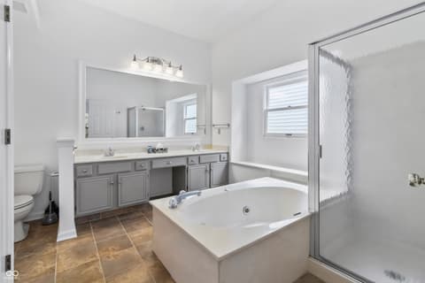 Photo of 7818 Chesapeake Drive W, Indianapolis, IN