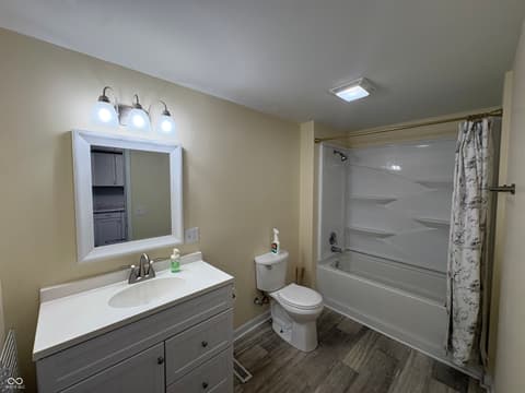 Photo of 1009 S Crown Street, Greencastle, IN