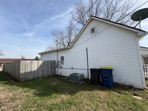 Photo of 1009 S Crown Street, Greencastle, IN