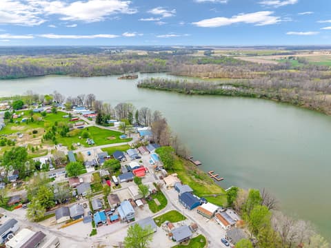 Photo of 4016 Van Bibber Lake Estate, Greencastle, IN