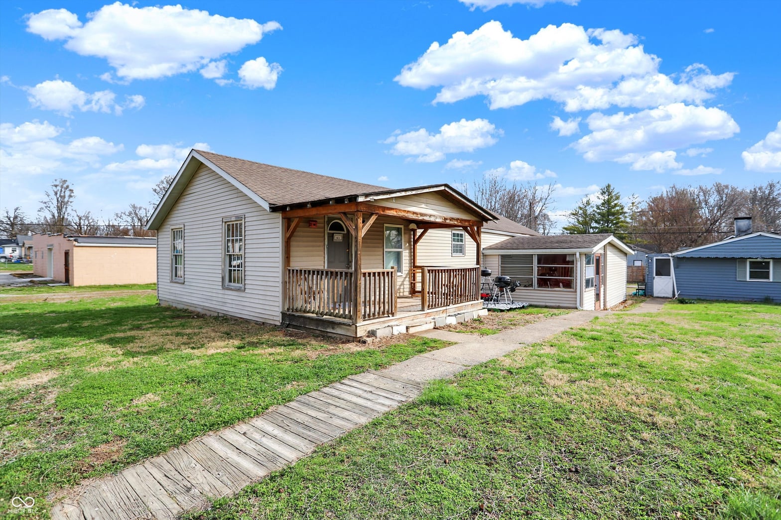 Photo of 2815 S Roena Street, Indianapolis, IN