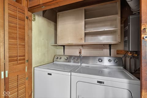 Laundry room at 21 Blairsden Avenue, Carmel, IN