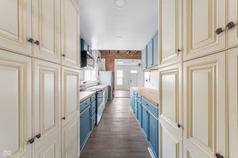 Kitchen at 8675 N State Highway 3, North Vernon, IN