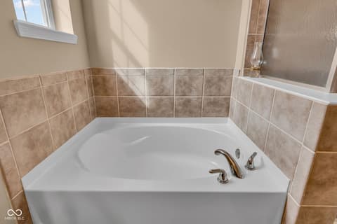 Photo of 8291 Westcliffe Drive, Avon, IN