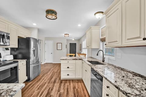 Photo of 560 Woodridge, North Vernon, IN