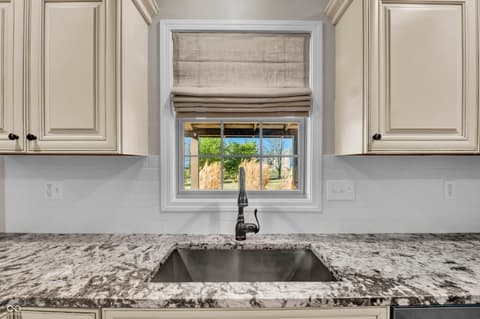 Photo of 560 Woodridge, North Vernon, IN