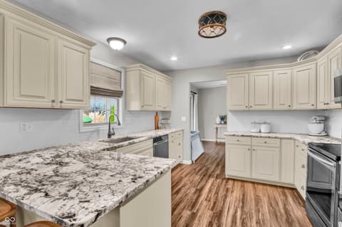Photo of 560 Woodridge, North Vernon, IN