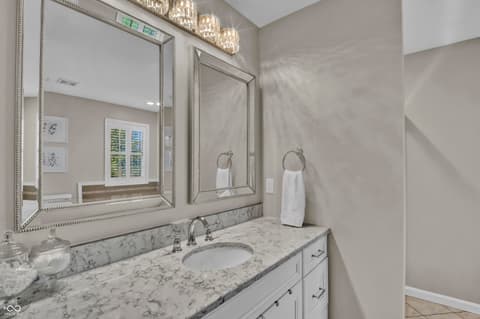 Photo of 560 Woodridge, North Vernon, IN