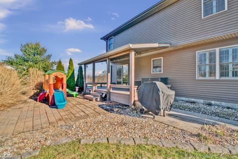 Photo of 560 Woodridge, North Vernon, IN