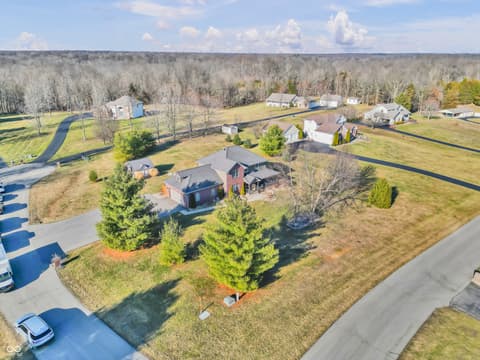 Photo of 560 Woodridge, North Vernon, IN