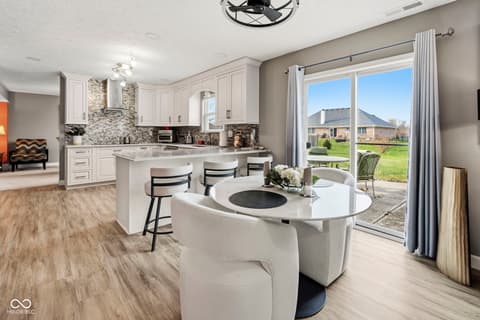 Dining room at 6400 Avalon Boulevard, Avon, IN