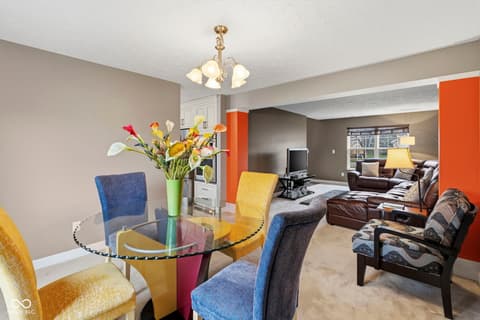 Dining room at 6400 Avalon Boulevard, Avon, IN