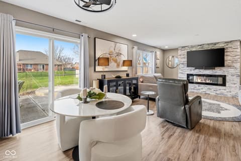 Dining room at 6400 Avalon Boulevard, Avon, IN