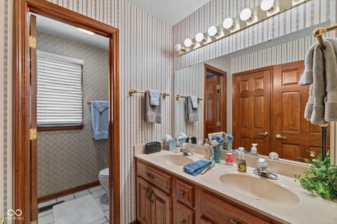 Photo of 10373 Quiet Way, Indianapolis, IN