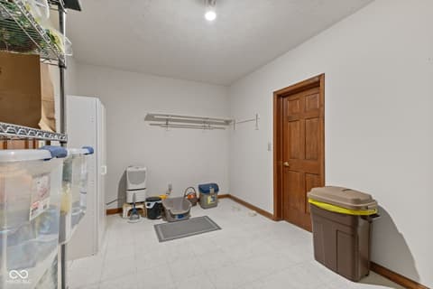 Photo of 10373 Quiet Way, Indianapolis, IN