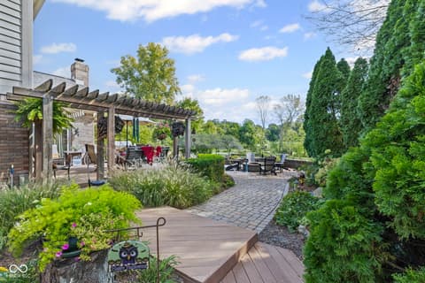 Photo of 10373 Quiet Way, Indianapolis, IN