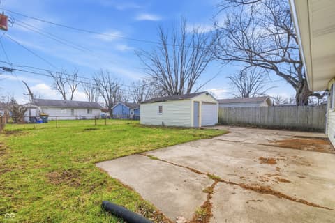 Yard at 2818 Apache Drive, Anderson, IN