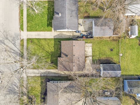 Aerial view at 2818 Apache Drive, Anderson, IN