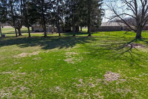 Yard at 2430 E Us Highway 136, Pittsboro, IN